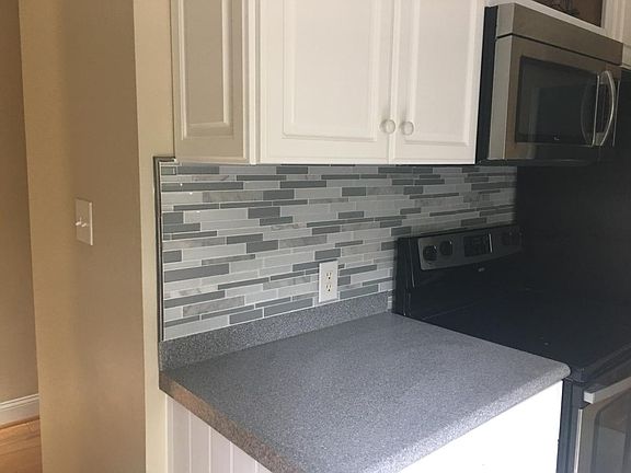 Tile backsplash