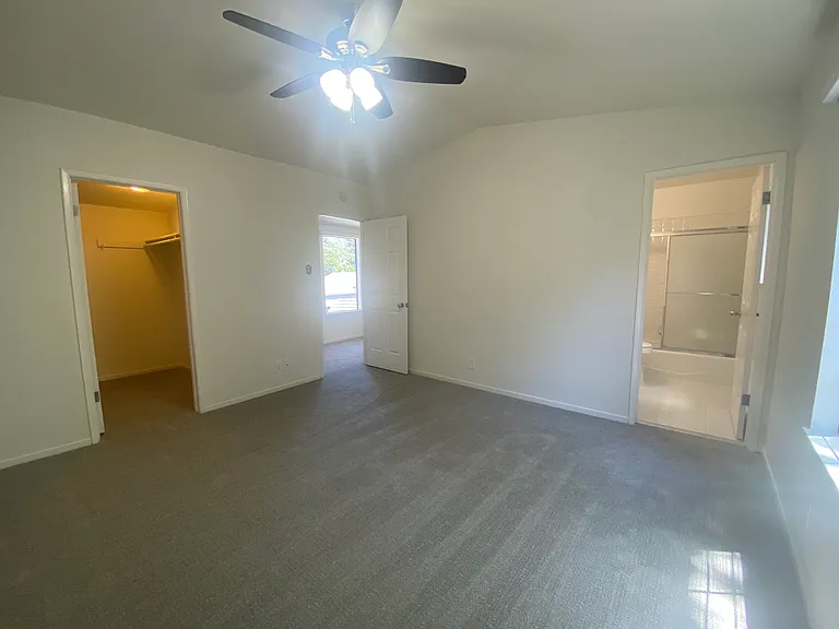 11 Burgundy Way — Photo 22