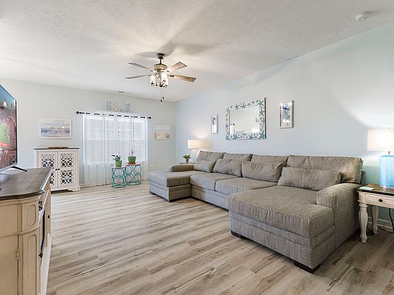 4th image of 4532 Plowman Dr