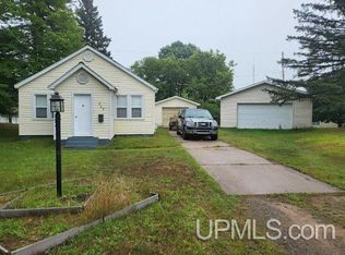 305 Riehle Rd, Kingsford, MI 49802