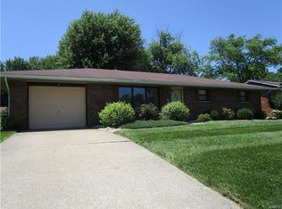 1505 Saratoga Dr, Collinsville, IL