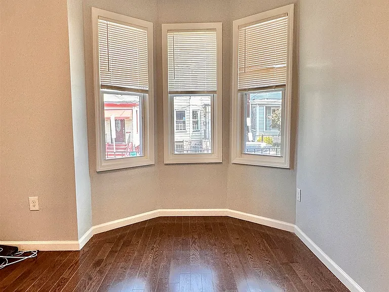 285 Grant Ave #1 — Photo 10