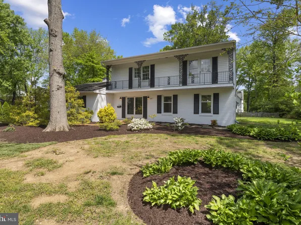 9301 Reef Ct, Alexandria, VA 22309