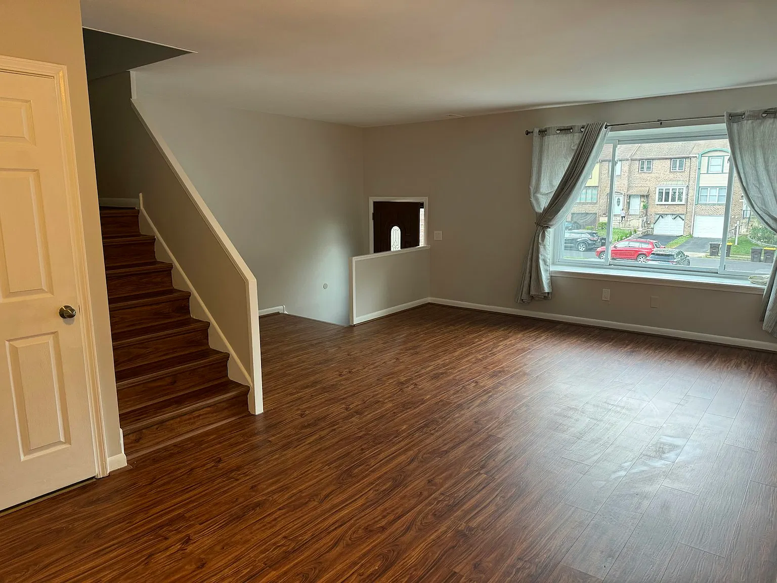 4110 Salford Court — Photo 3