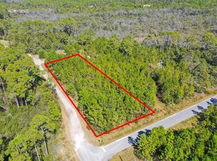 1002 NE 5th St, Carrabelle, FL 32322