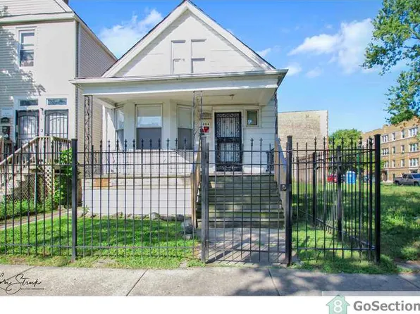 8004 S Escanaba Ave, Chicago, IL 60617