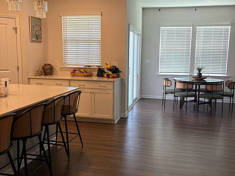 353 Kennerly Center Dr — Photo 2