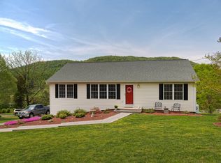 75 Ridgewood Dr, Troutville, VA 24175