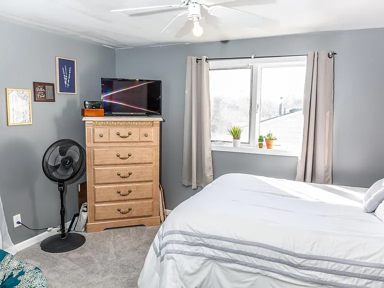 22582 Albion Ave — Photo 11