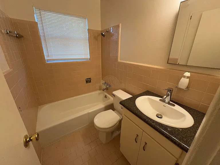 3105 June St — Photo 7