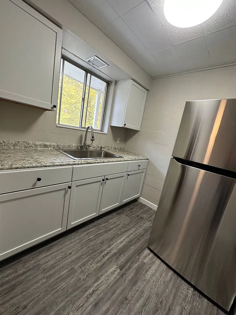 Tinkler Perrin Place — Photo 4