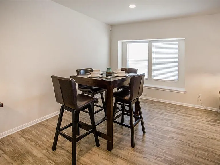 242 Mossycup Dr — Photo 10