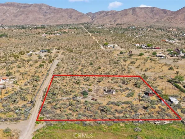 1 Lamprey Rd, Apple Valley, CA 92308