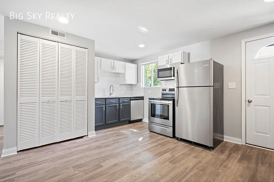 Modern Gahanna Two Bedroom - The Huntley — Photo 3