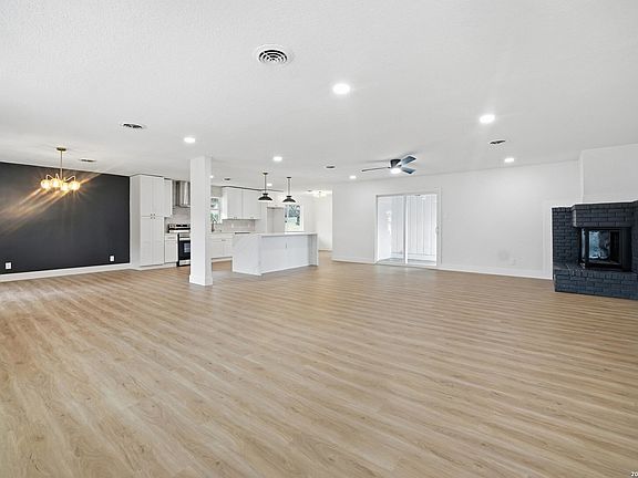 4th image of 101 Twinleaf