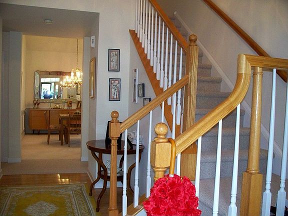2-Story Entry Foyer