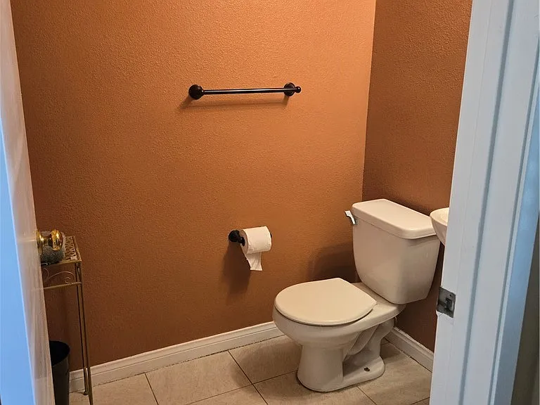 881 Bramble Ln — Photo 14