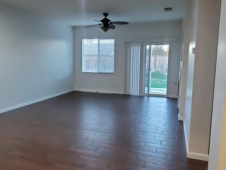 33478 Dolomite St — Photo 5