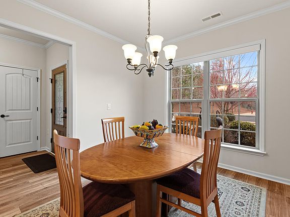 5th image of 1501 Lincoln Mill Dr