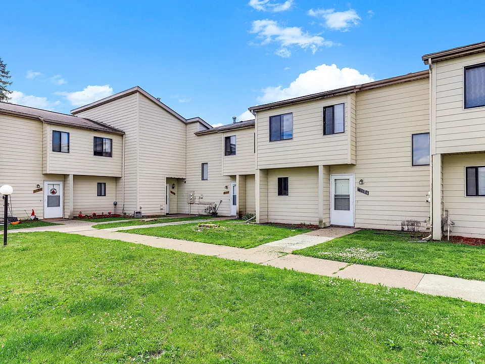 Victoria Townhomes