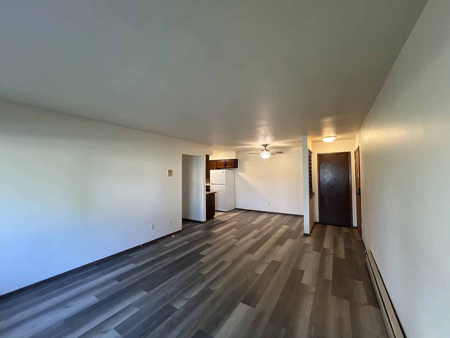 10112 W Sharon Ln - 2 — Photo 4