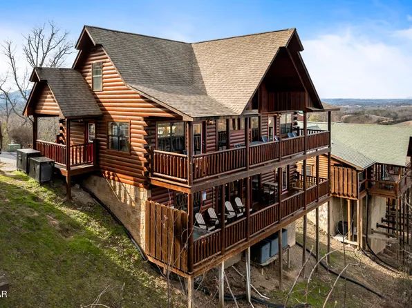 1549 Bears Den Way, Sevierville, TN 37862