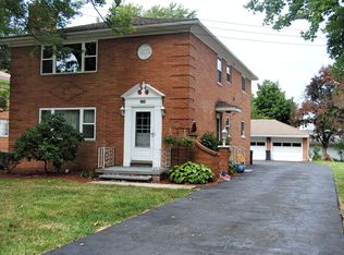 2885 Chamberlain Rd, Fairlawn, OH 44333