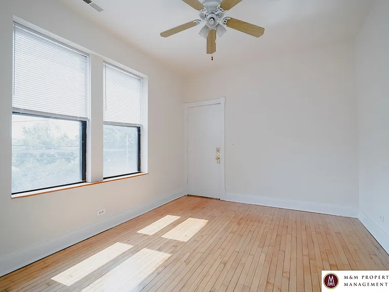 1117 S Racine Ave — Photo 5