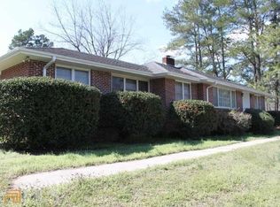 281 Cook St, Royston, GA 30662