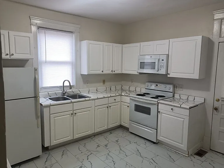203 Belleview Ave #A — Photo 4