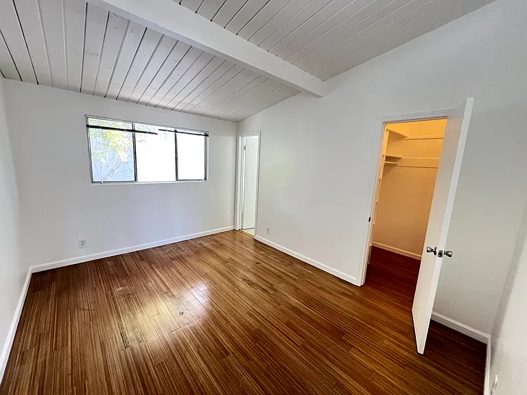 11820 Washington Pl — Photo 2