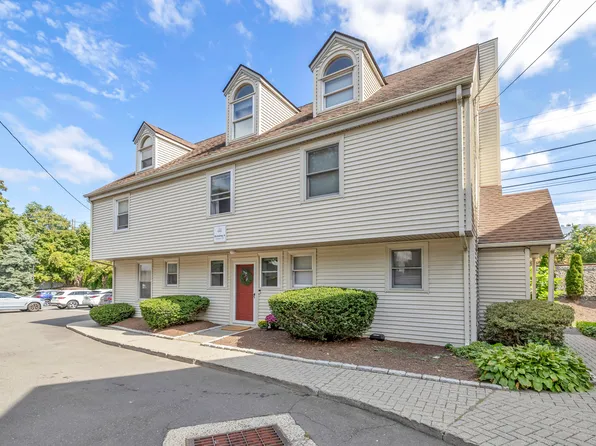 32 Pine Street APT 1B, Norwalk, CT 06854