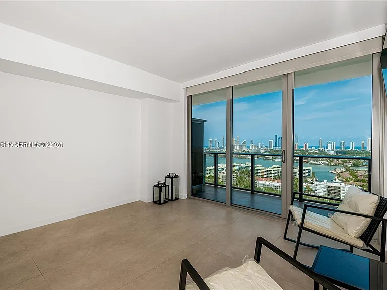 16385 Biscayne Blvd #2118 — Photo 19