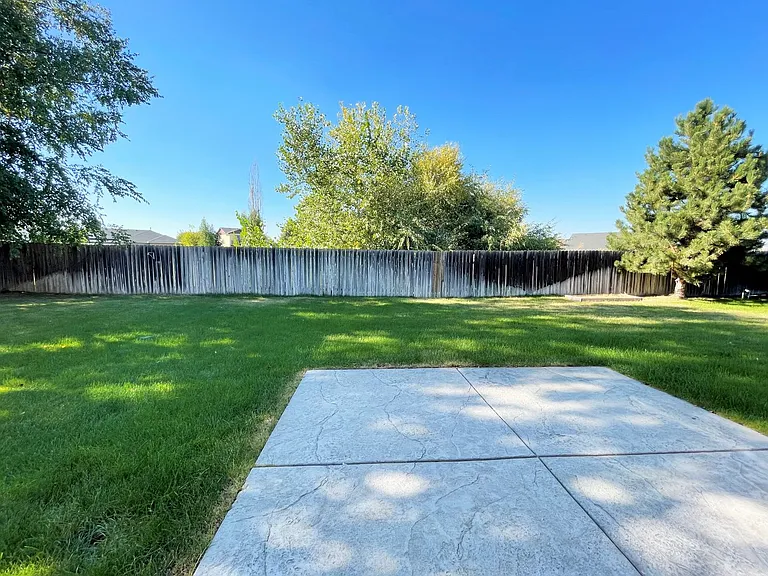 709 N Saddlebrook Way — Photo 34