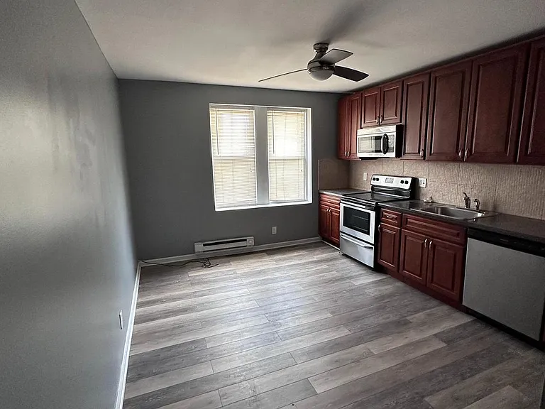 7000 Forrest Ave — Photo 18