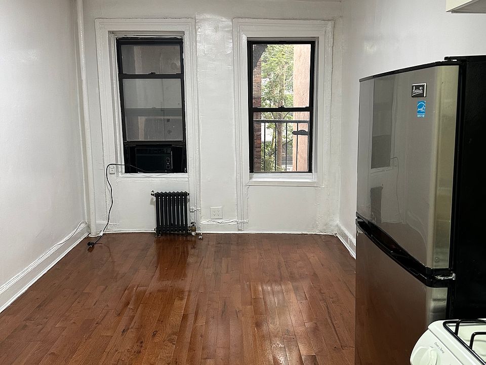 1st image of 424 E 14th St APT 3B
