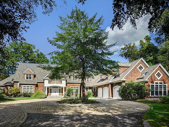 4th image of 26 Deer Meadow Road