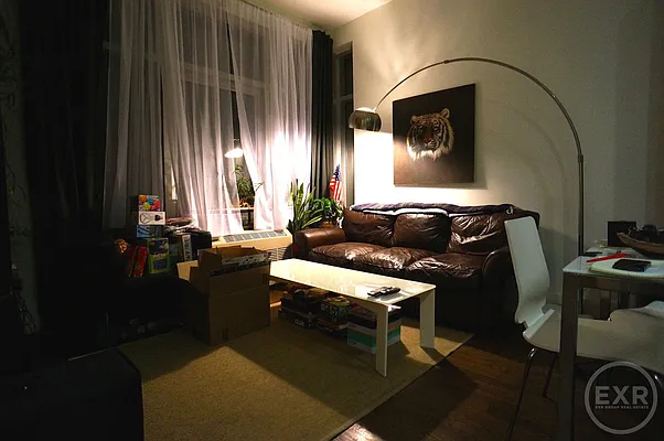 Rented by EXR | media 6