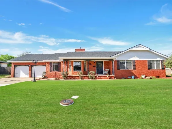 301 Lakeside Dr, Altus, OK 73521