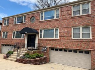 7353 Delmar Blvd APT 2E, Saint Louis, MO