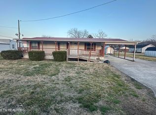 925 Winchester Ave, Middlesboro, KY 40965