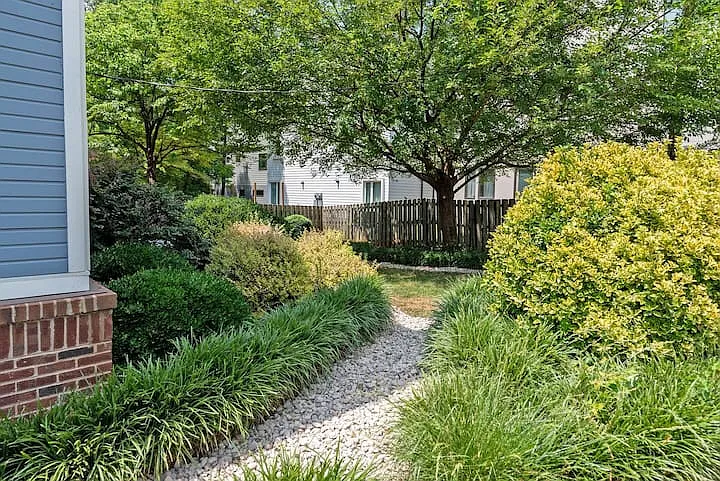 1100 Greenleaf Ave #C — Photo 21