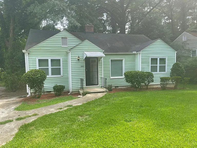 1848 Cummings Dr SW — Photo 1