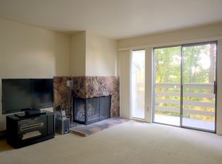 354 Cervantes Cir #1-C, Lake Oswego, OR 97035