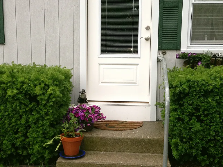38 Warren Ave #B — Photo 1