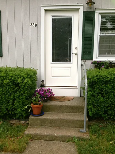 38 Warren Ave #B Photo 1 38 Warren Ave #B Photo 1