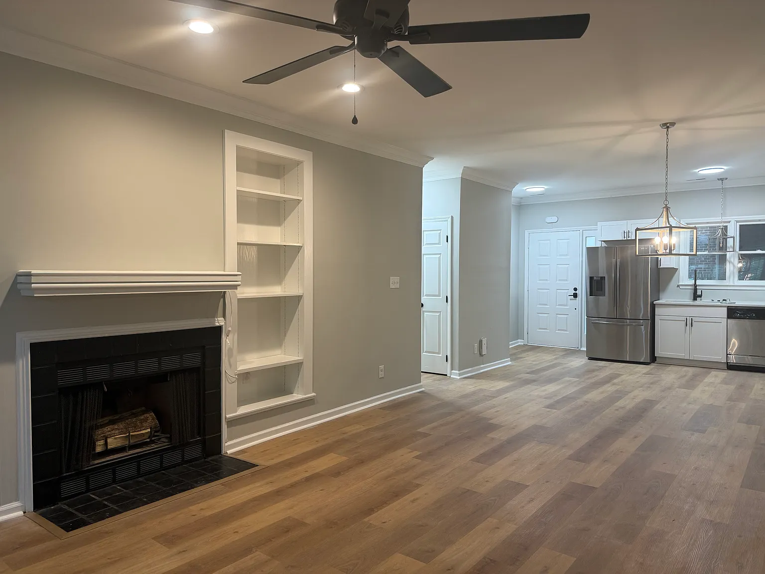 2 bed, 1158 sqft, $1,950 — Photo 1