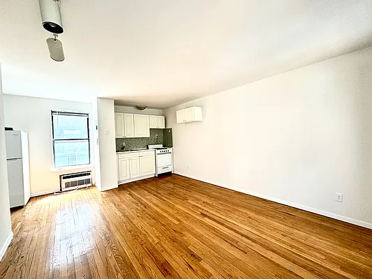 Rented by Oxford Property Group | media 3