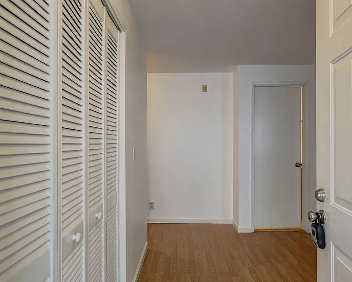 4231 NE 5th St #D203 — Photo 2
