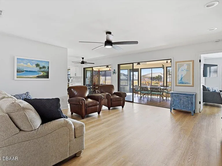 10 Flametree Ct — Photo 18